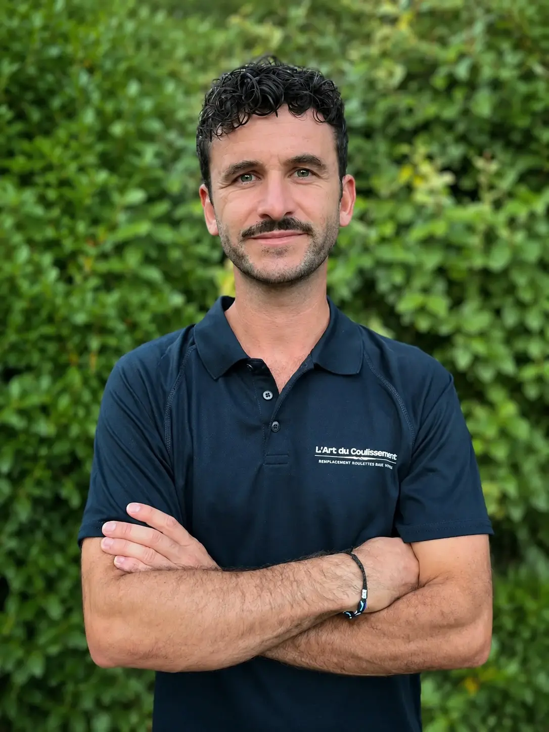 Simon Cornesly, artisan spécialisé dans le remplacement de roulettes de baies vitrées coulissantes